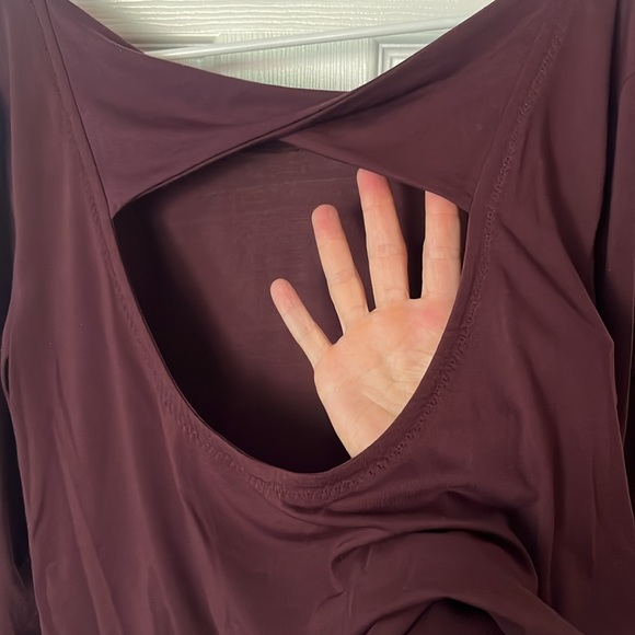 Athleta open back beautiful burgundy top - Picture 3 of 4